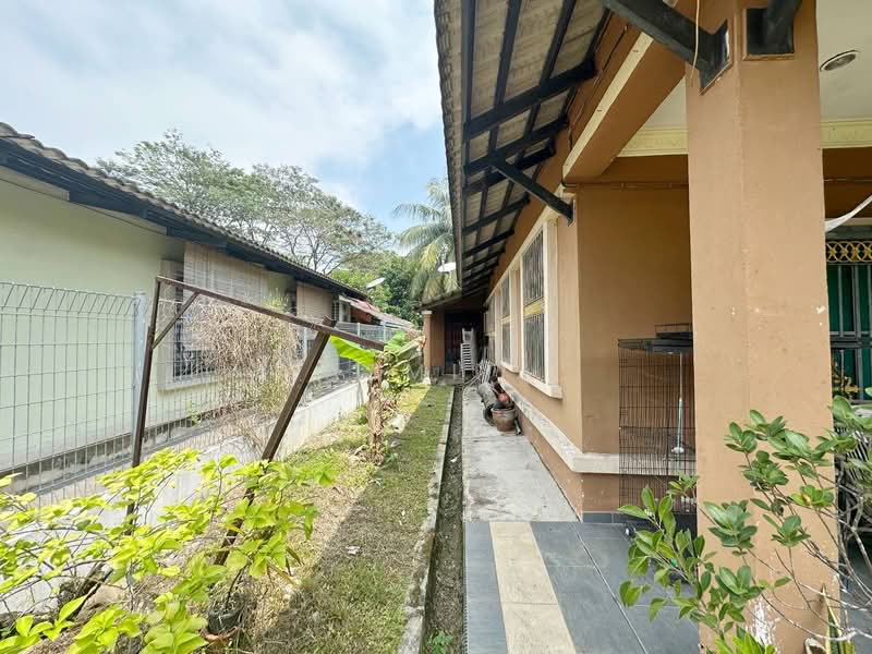 Bungalow for Sale in Bandar Baru Bukit Beruntung (Serendah) - Azmi . - PropertyGuru.com.my
