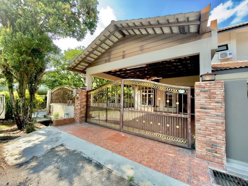 2-storey Terraced House for Sale in Bandar Mahkota Cheras (Cheras) - Luqman Ramli - Exterior - PropertyGuru.com.my