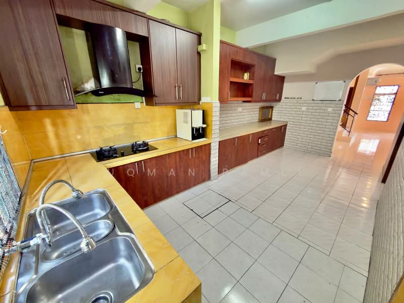 2-storey Terraced House for Sale in Bandar Mahkota Cheras (Cheras) - Luqman Ramli - Kitchen - PropertyGuru.com.my