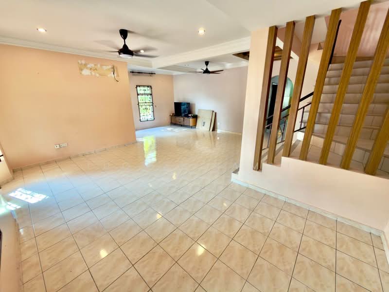 2-storey Terraced House for Sale in Bandar Mahkota Cheras (Cheras) - Luqman Ramli - Living Room - PropertyGuru.com.my