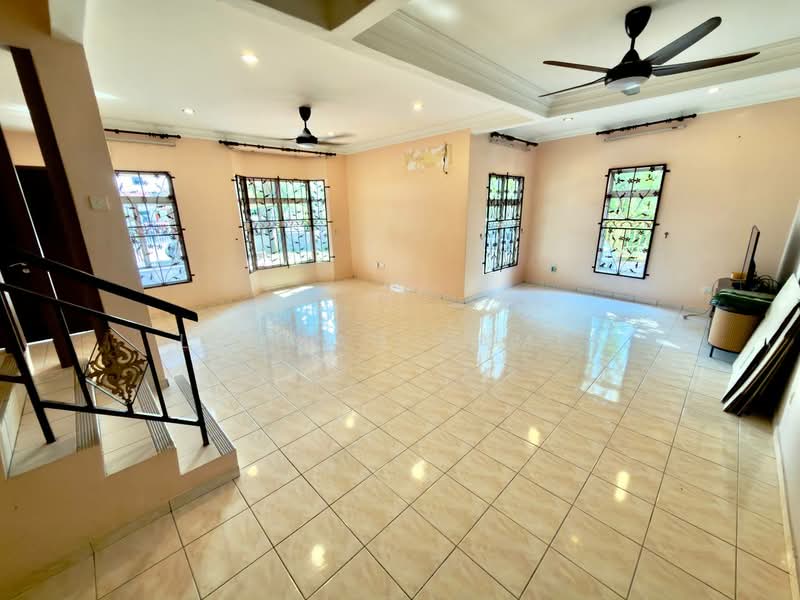 2-storey Terraced House for Sale in Bandar Mahkota Cheras (Cheras) - Luqman Ramli - Living Room - PropertyGuru.com.my