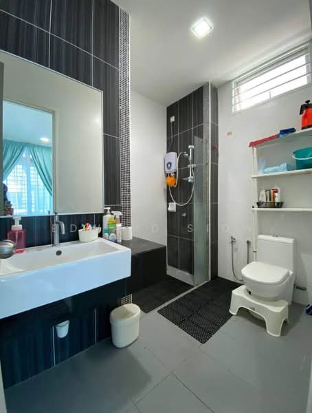 Rumah Teres 2 Tingkat untuk Dijual di Setia Eco Cascadia (Tebrau) - Edward Siow - Bathroom - PropertyGuru.com.my