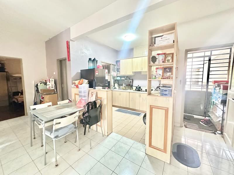 Apartment for Rent at Pangsapuri Mutiara Subang - Asyraf Aman - Kitchen - PropertyGuru.com.my