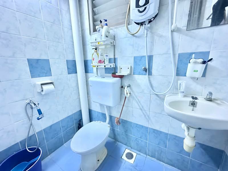 Pangsapuri untuk Disewa di Pangsapuri Mutiara Subang - Asyraf Aman - Bathroom - PropertyGuru.com.my