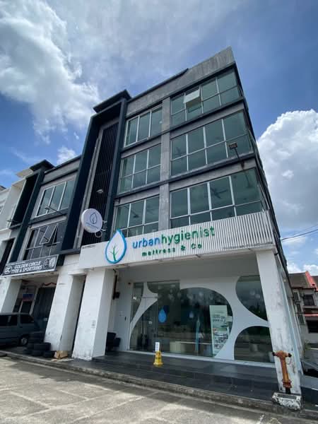 Shop / Office for Sale in Johor Bahru (Johor) - Louie Loo - PropertyGuru.com.my