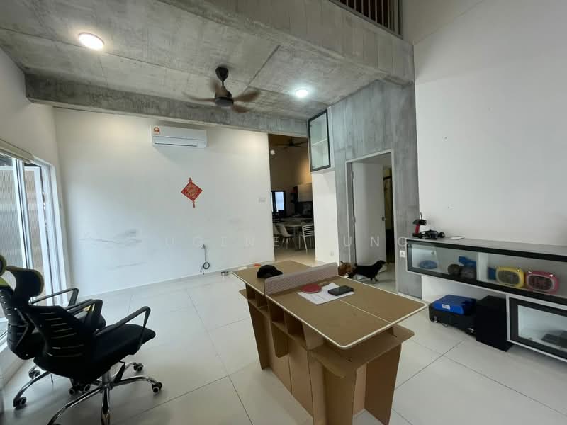 Rumah Teres 1.5 Tingkat untuk Dijual di Taman Free School (Jelutong) - Eugene Tung - Living Room - PropertyGuru.com.my