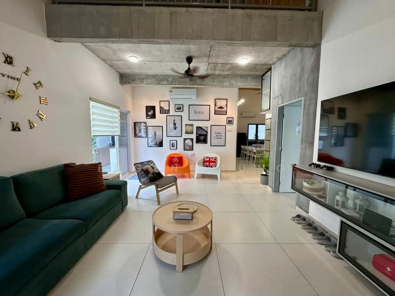 Rumah Teres 1.5 Tingkat untuk Dijual di Taman Free School (Jelutong) - Eugene Tung - Living Room - PropertyGuru.com.my