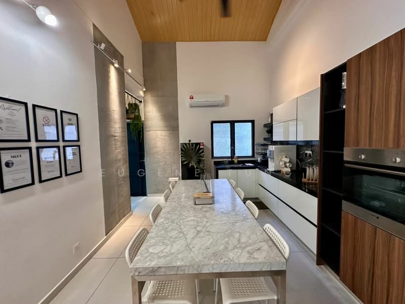 Rumah Teres 1.5 Tingkat untuk Dijual di Taman Free School (Jelutong) - Eugene Tung - Kitchen - PropertyGuru.com.my