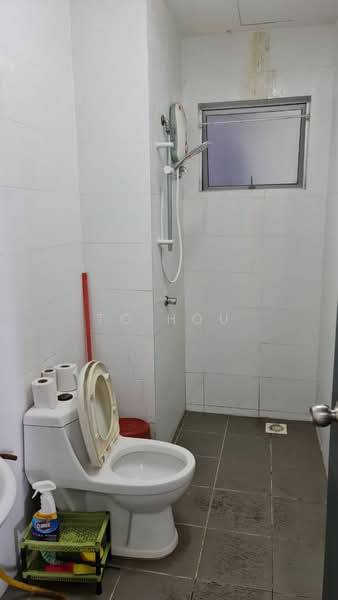 Kondominium untuk Dijual di Mahkota Garden - TC Hou - Bathroom - PropertyGuru.com.my