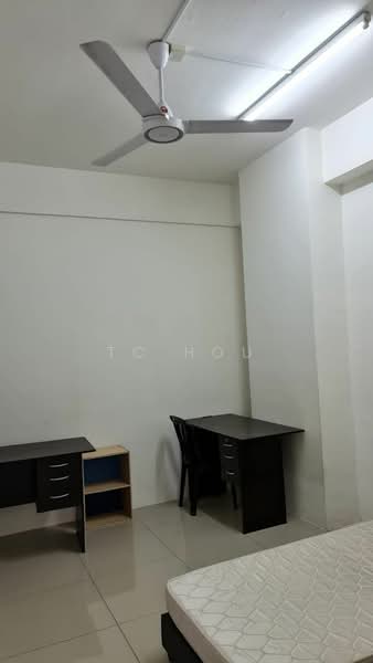 Kondominium untuk Dijual di Mahkota Garden - TC Hou - Bedroom - PropertyGuru.com.my
