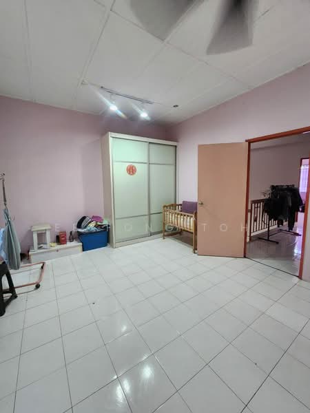 Rumah Teres 2 Tingkat untuk Dijual di Taman Putri Kulai (Kulai) - Ee Fong Toh - Bedroom - PropertyGuru.com.my