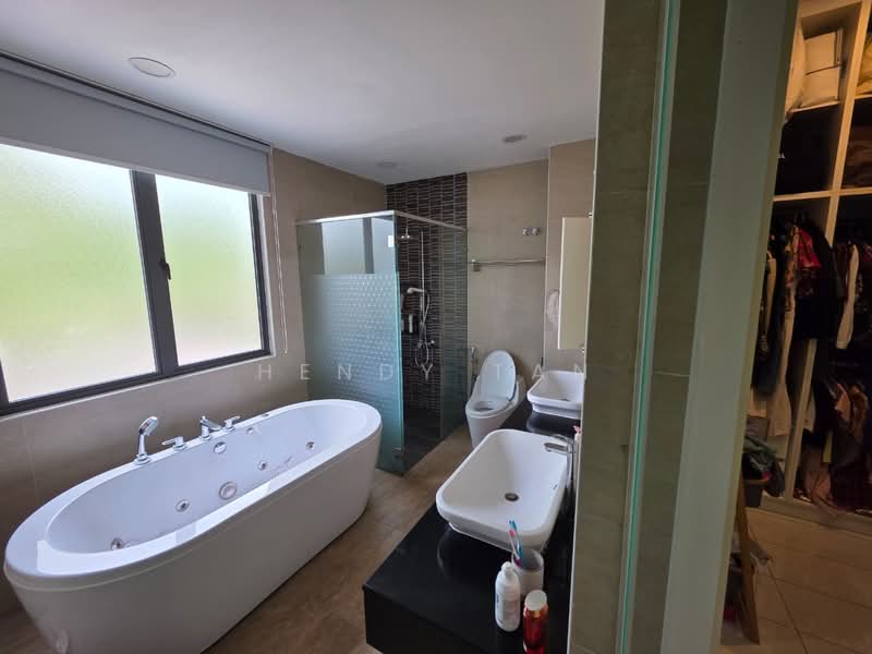 Semi-Detached House for Sale in Cyberjaya (Selangor) - Hendy Tan - Bathroom - PropertyGuru.com.my