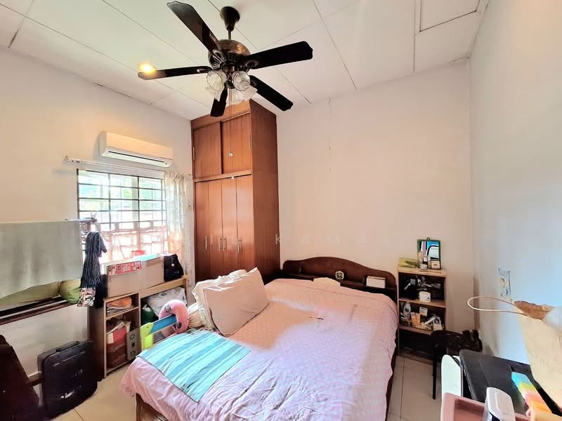 2-storey Terraced House for Sale in Kota Kemuning (Shah Alam) - Aqil Kamal - Bedroom - PropertyGuru.com.my