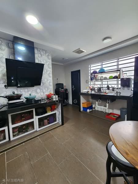 1-storey Terraced House for Sale in Taman Universiti (Skudai) - Ee Fong Toh - Kitchen - PropertyGuru.com.my