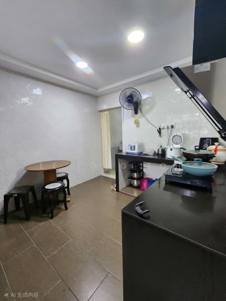 1-storey Terraced House for Sale in Taman Universiti (Skudai) - Ee Fong Toh - Kitchen - PropertyGuru.com.my