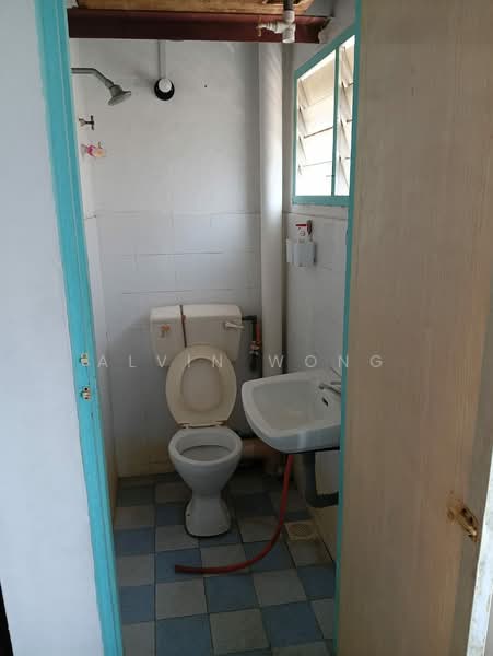 Rumah Flat untuk Disewa di Panorama Lapangan Perdana - Alvin Wong - Bathroom - PropertyGuru.com.my