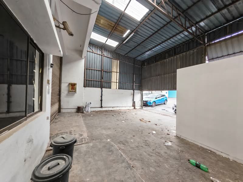 Factory for Rent in Taman Desa Cemerlang (Ulu Tiram) - Sky Tan - Exterior - PropertyGuru.com.my