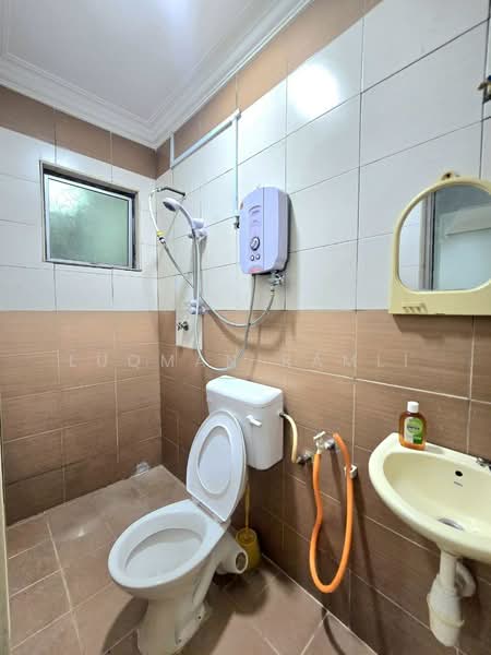 2-storey Terraced House for Sale in Ampang Jaya (Ampang) - Luqman Ramli - Bathroom - PropertyGuru.com.my