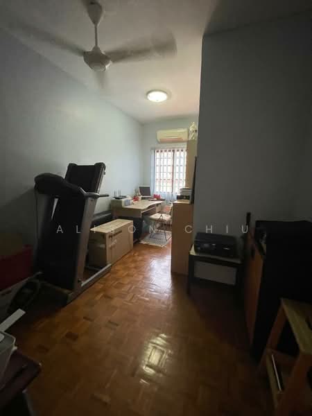 Rumah Teres 2 Tingkat untuk Dijual di Saujana Damansara (Damansara Damai) - Alison Chiu - Study - PropertyGuru.com.my