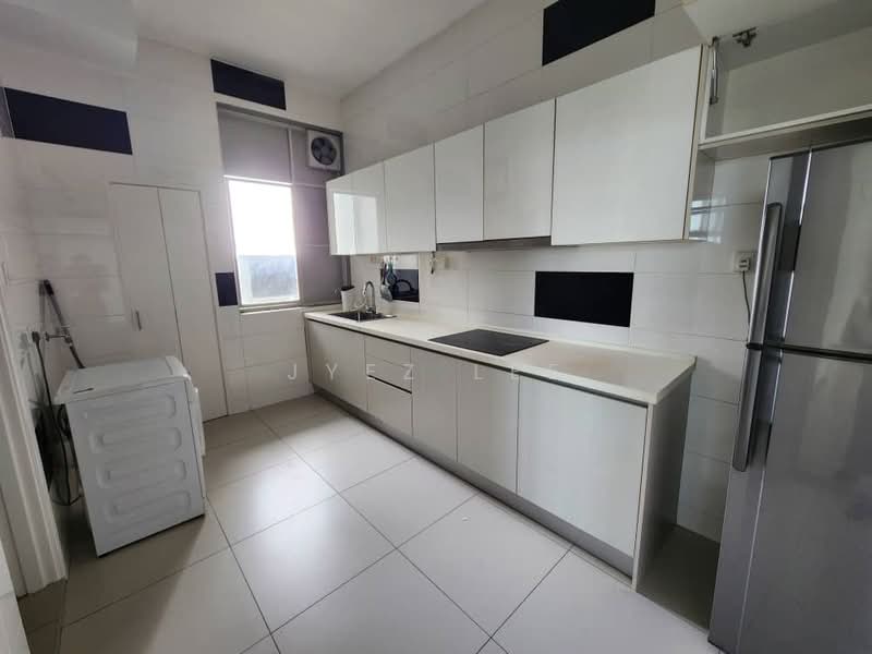 Service Residence for Rent at D'Summit Residences - Jyez Lee - Kitchen - PropertyGuru.com.my