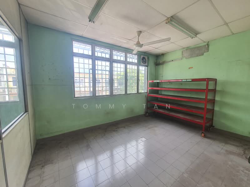 Factory for Rent in Balakong (Selangor) - Tommy Tan - Interior - PropertyGuru.com.my