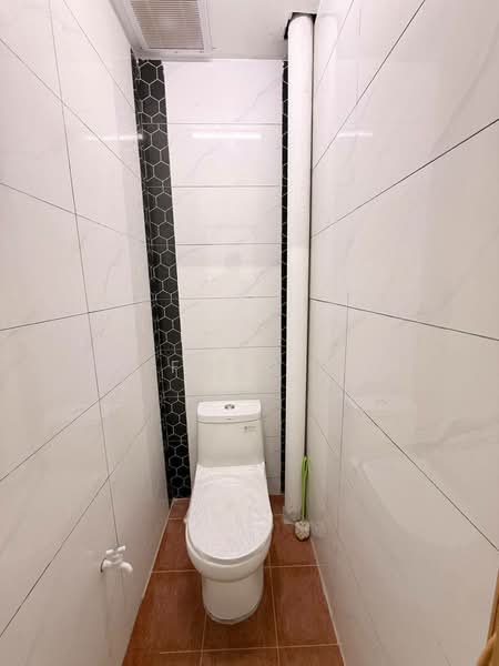 2-storey Terraced House for Sale in Taman Desa Cemerlang (Ulu Tiram) - Ee Fong Toh - Bathroom - PropertyGuru.com.my