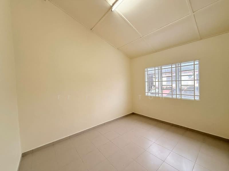 2-storey Terraced House for Sale in Taman Desa Cemerlang (Ulu Tiram) - Ee Fong Toh - Interior - PropertyGuru.com.my