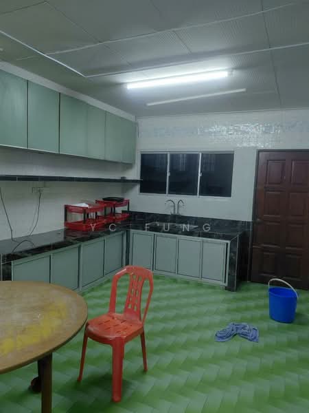 Rumah Teres 2 Tingkat untuk Disewa di Taman Pelangi (Johor Bahru) - YC Fung - Kitchen - PropertyGuru.com.my