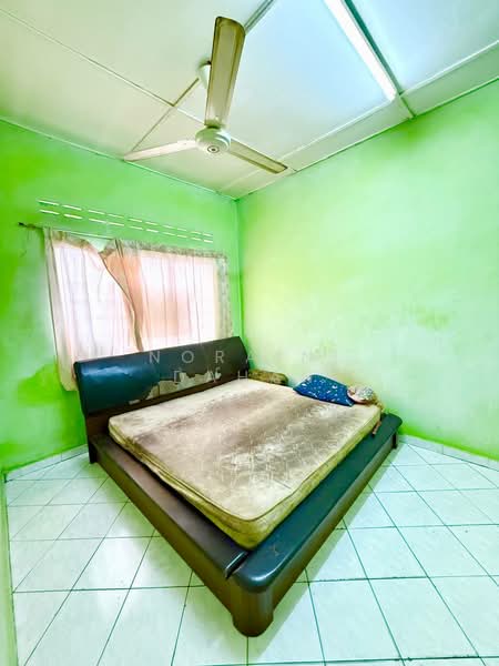 Rumah Teres 1 Tingkat untuk Dijual di Semenyih (Selangor) - Noraini Dahan - Bedroom - PropertyGuru.com.my