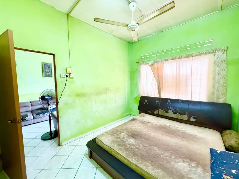 Rumah Teres 1 Tingkat untuk Dijual di Semenyih (Selangor) - Noraini Dahan - Bedroom - PropertyGuru.com.my