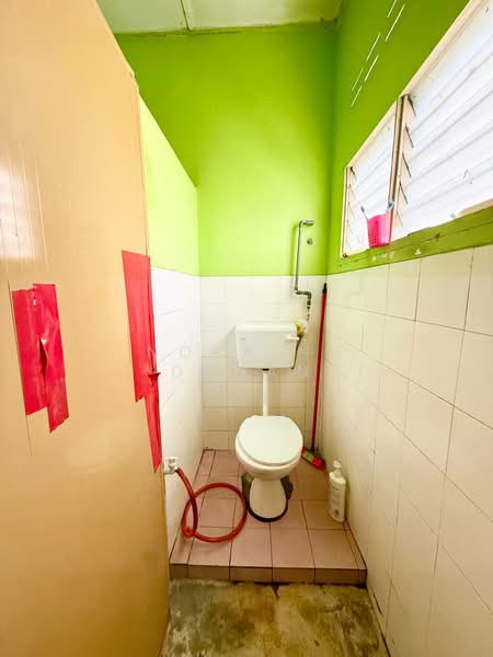 Rumah Teres 1 Tingkat untuk Dijual di Semenyih (Selangor) - Noraini Dahan - Bathroom - PropertyGuru.com.my