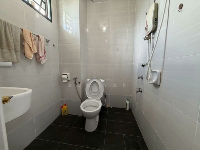 Servis Apartment untuk Disewa di Sun City (Plaza Mentari) - Sun Yap - Bathroom - PropertyGuru.com.my