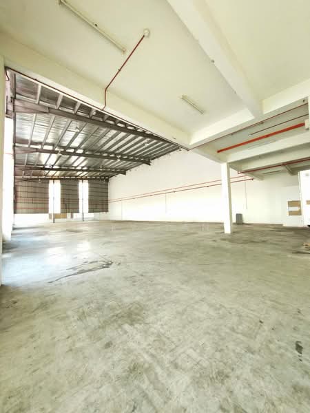 Semi-D Factory for Rent in Taman Perindustrian Cemerlang (Ulu Tiram) - Sky Tan - Interior - PropertyGuru.com.my