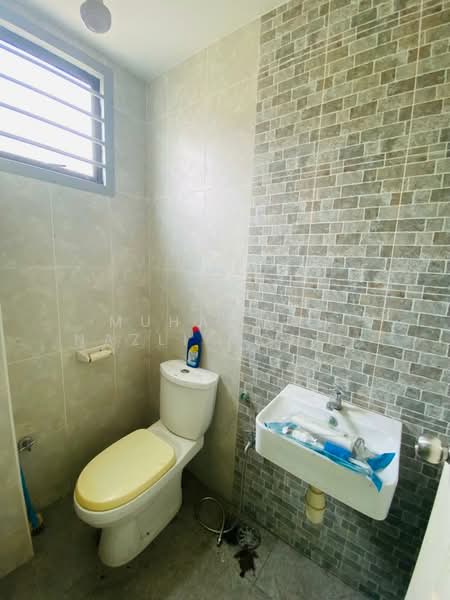 2-storey Terraced House for Sale in Perdana College Heights (Mantin) - Muhammad Nazli Mohd Amin - Bathroom - PropertyGuru.com.my