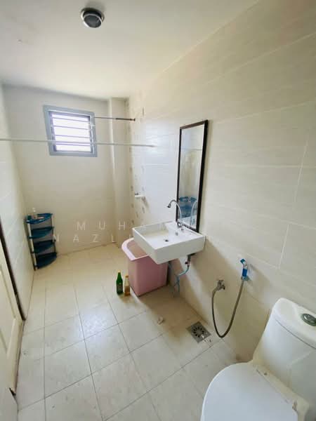 2-storey Terraced House for Sale in Perdana College Heights (Mantin) - Muhammad Nazli Mohd Amin - Bathroom - PropertyGuru.com.my