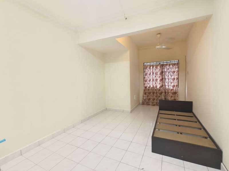2-storey Terraced House for Sale in Bandar Selesa Jaya (Skudai) - Jyez Lee - Bedroom - PropertyGuru.com.my