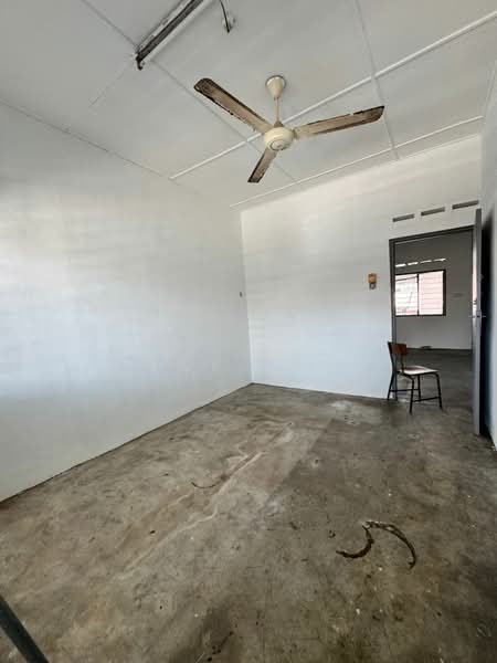 Shop for Rent in Taman Sri Tebrau (Johor Bahru) - Sky Tan - Interior - PropertyGuru.com.my