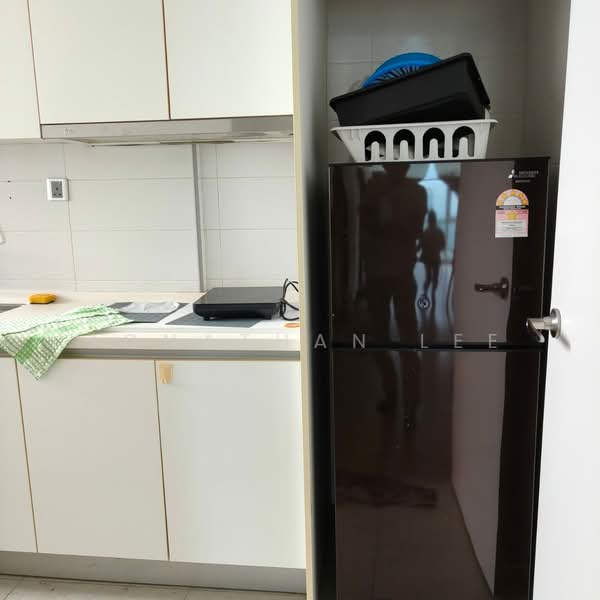 Service Residence for Sale at Paragon Residences @ Straits View - Jonathan Lee - Kitchen - PropertyGuru.com.my