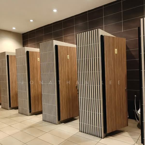 Service Residence for Sale at Paragon Residences @ Straits View - Jonathan Lee - Bathroom - PropertyGuru.com.my