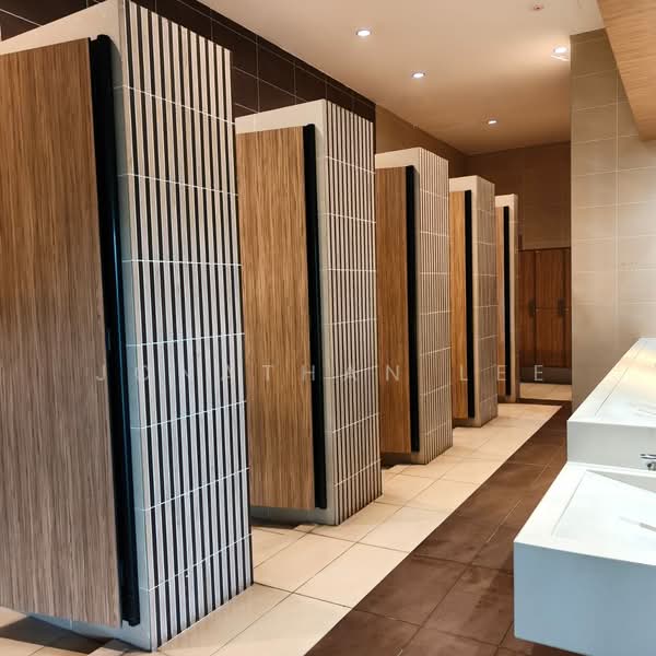 Service Residence for Sale at Paragon Residences @ Straits View - Jonathan Lee - Bathroom - PropertyGuru.com.my