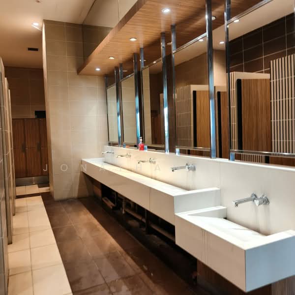 Service Residence for Sale at Paragon Residences @ Straits View - Jonathan Lee - Bathroom - PropertyGuru.com.my
