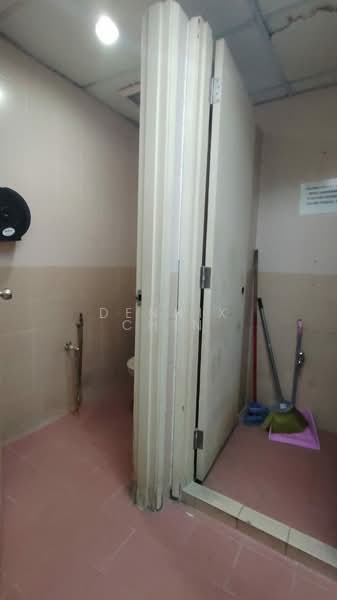 Office for Rent in KL City Centre (Kuala Lumpur) - Dennix Chin - Bathroom - PropertyGuru.com.my