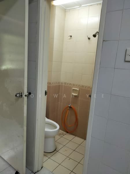 Rumah Teres 2 Tingkat untuk Dijual di Bukit Rahman Putra (Sungai Buloh) - Kok Wah Yee - Bathroom - PropertyGuru.com.my