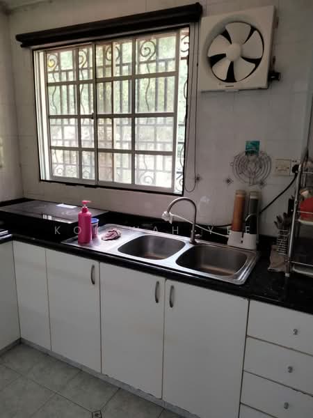 Rumah Teres 2 Tingkat untuk Dijual di Bukit Rahman Putra (Sungai Buloh) - Kok Wah Yee - Kitchen - PropertyGuru.com.my