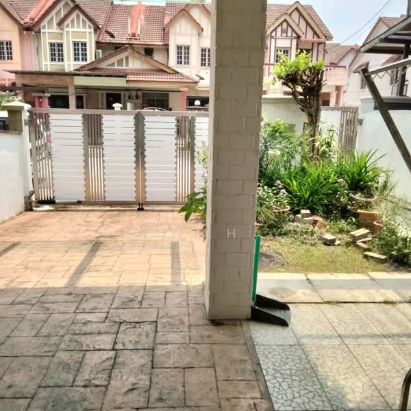 Rumah Teres 2 Tingkat untuk Dijual di Bukit Rahman Putra (Sungai Buloh) - Kok Wah Yee - Exterior - PropertyGuru.com.my