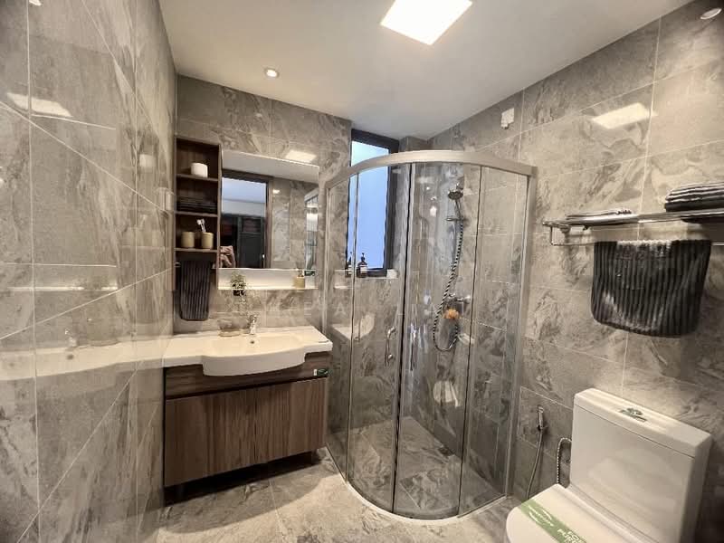 Cluster House for Sale in Forest City (Gelang Patah) - Thea Lai - Bathroom - PropertyGuru.com.my