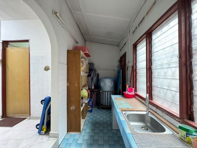 2-storey Terraced House for Sale in Jalan Ipoh (Kuala Lumpur) - Faisal Abu Omar - Kitchen - PropertyGuru.com.my
