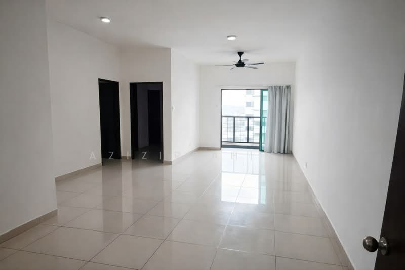 Kondominium untuk Dijual di Residensi Zamrud - Azizirrahim . - Living Room - PropertyGuru.com.my