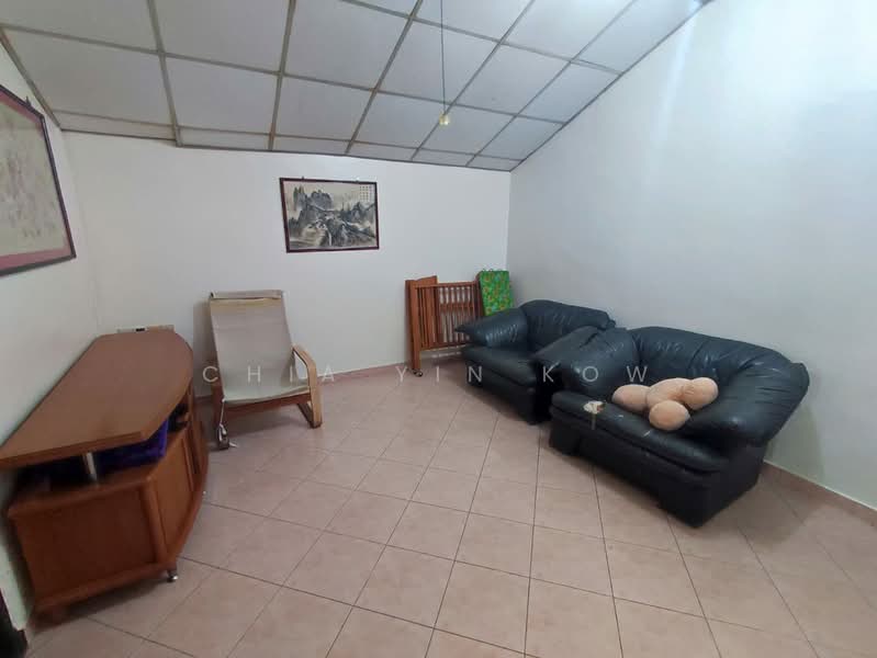 1-storey Terraced House for Rent in Kluang (Johor) - Chia Yin Kow - Living Room - PropertyGuru.com.my