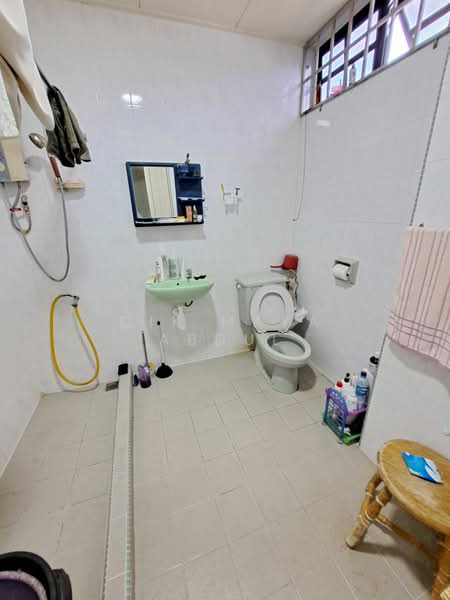 2.5-storey Terraced House for Sale in Ampang Jaya (Ampang) - Cik Maya Abdul - Bathroom - PropertyGuru.com.my